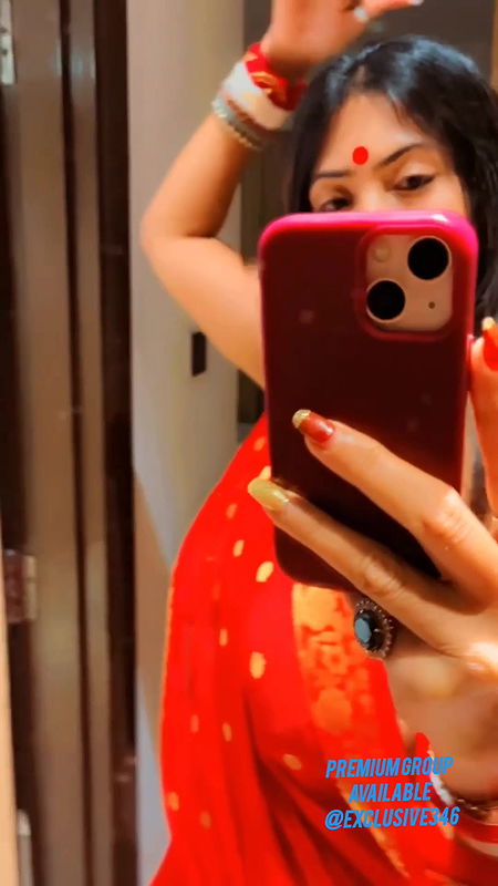 Insta model moumiits Moumita nude video 4