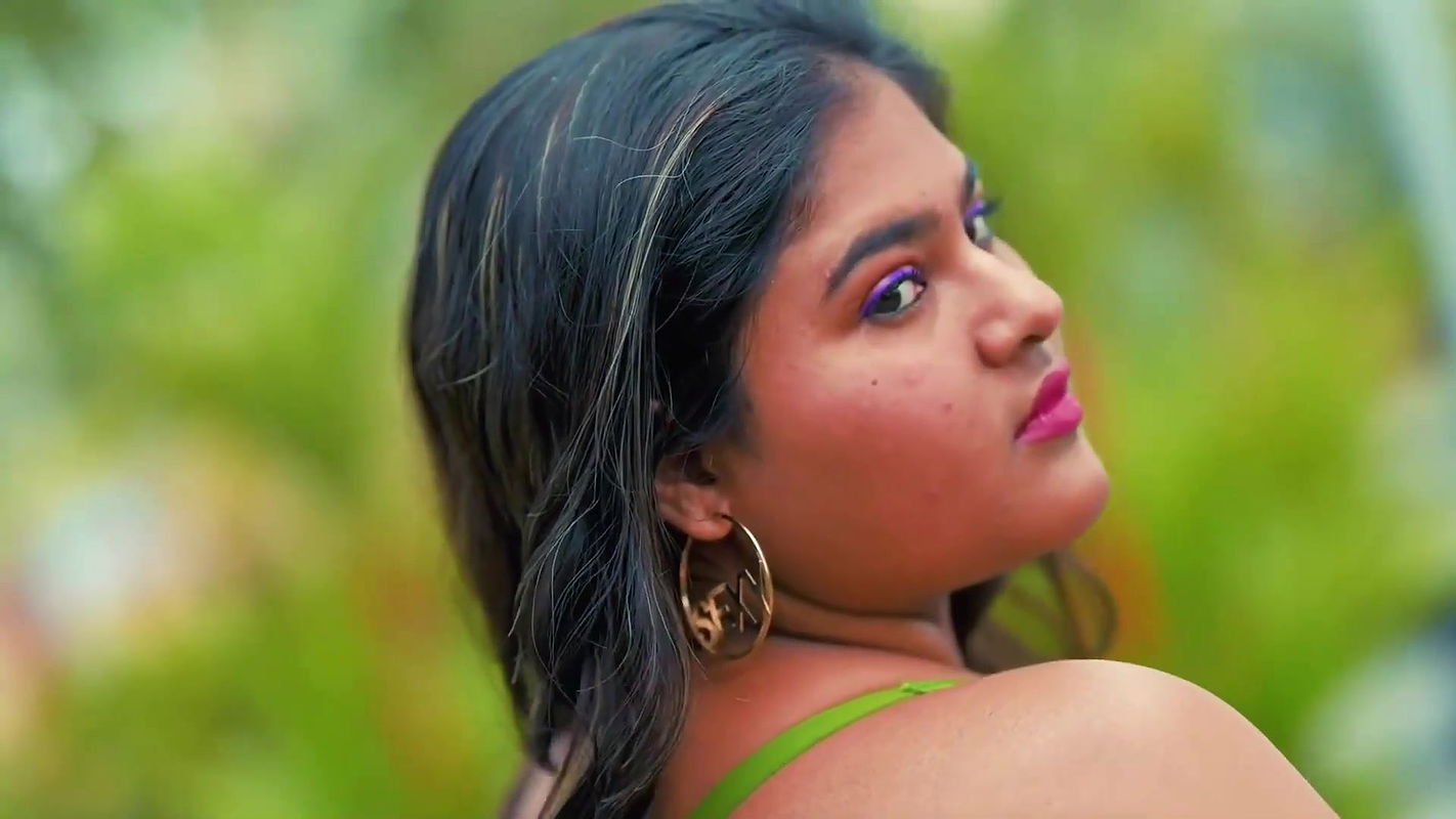 Megha Das Ghosh Flaunting Sexy Armpits & Navel in Green Bra & Shorts