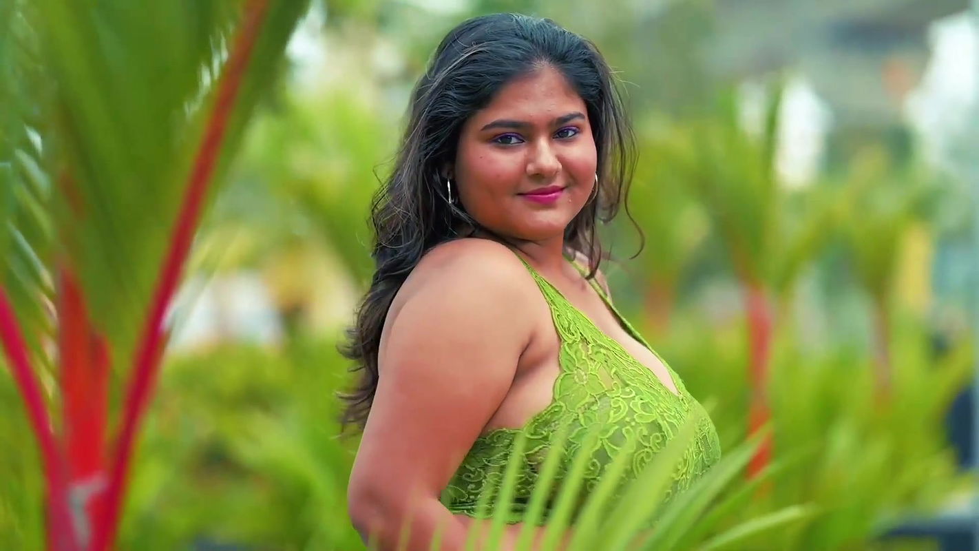 Megha Das Ghosh Flaunting Sexy Armpits & Navel in Green Bra & Shorts