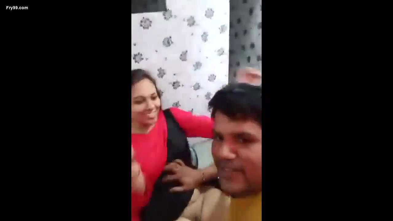 Desi Bhabhi Pussy Licked MMS