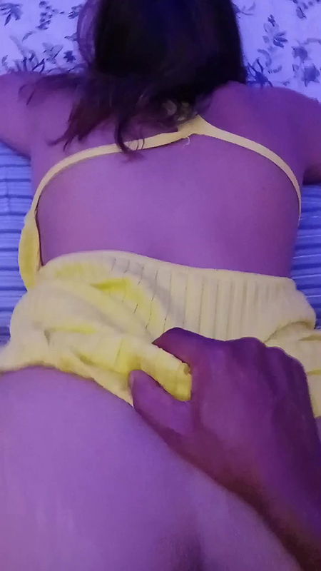 husband ke friend ne meri gaand maari