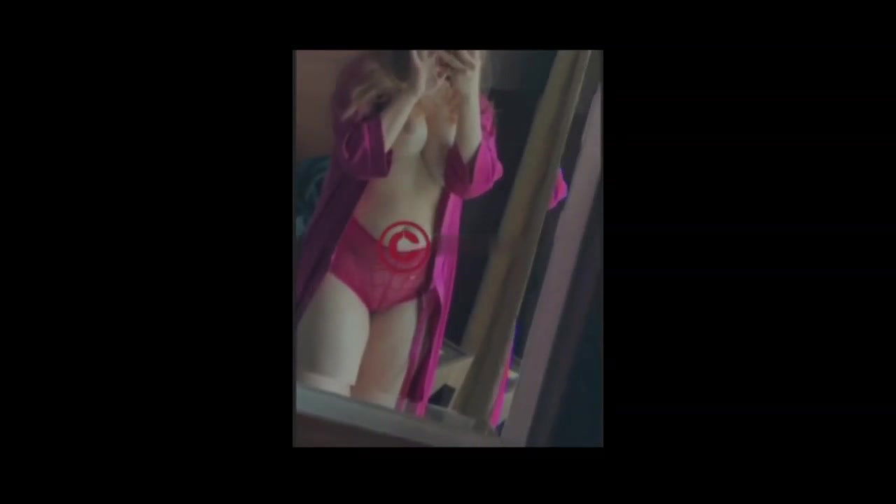 Prajakta Dusane Leaked