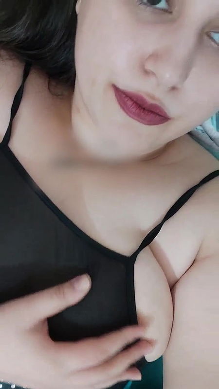 Hot Chubby Girl Showing Boobs