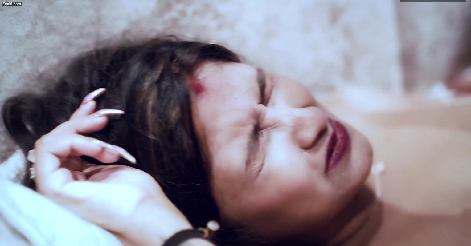 Nai naweli Dulhan Sudipa ko pool me chodne ka maja diya dewar ji ne ( Hindi Audio )