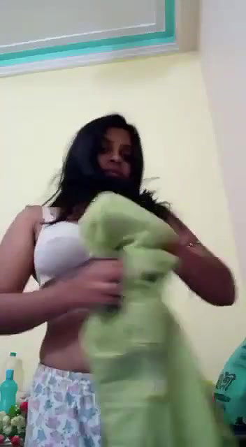 Hot Mallu Girl Showing Big Boobs