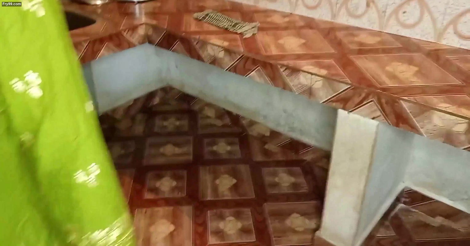 AuNty Ko kiTchen M uSke laDke N cHodne ka mAn hAi boLke cHoot maRi