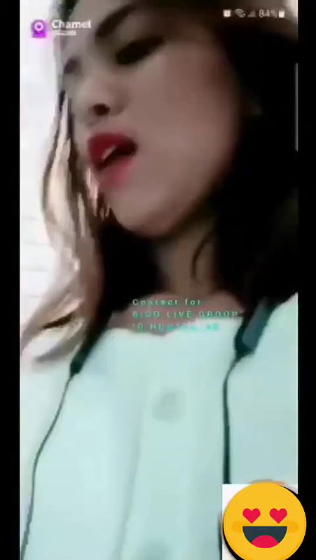 Chamet girl nice boobs