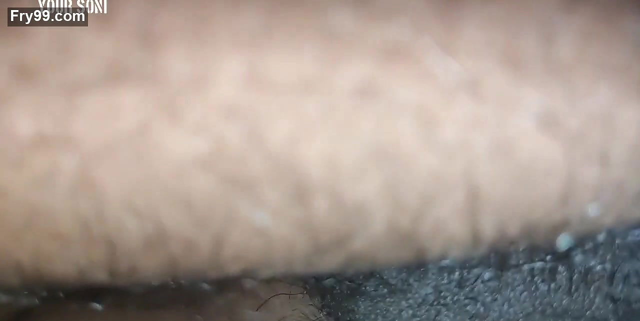 Bhai ke n rahane per chhote bhai ne bahbhi ki chupke se gand mari