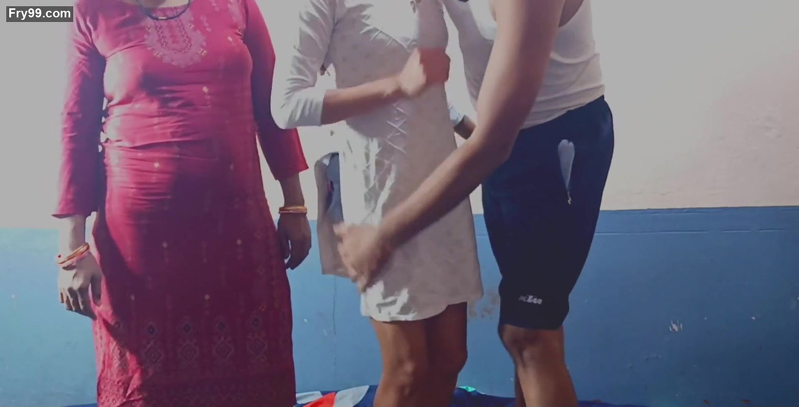 Bihari Aunty taught us how to fuck girlfriend