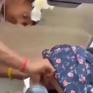 girlfriend ko car me choda aur video v banaya