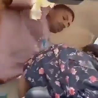 girlfriend ko car me choda aur video v banaya