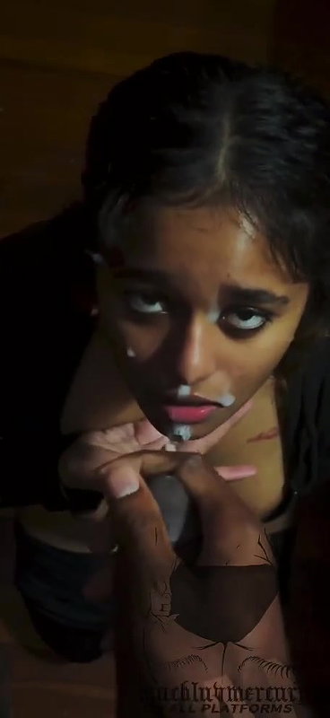 Sara mall muh me hi giradiya