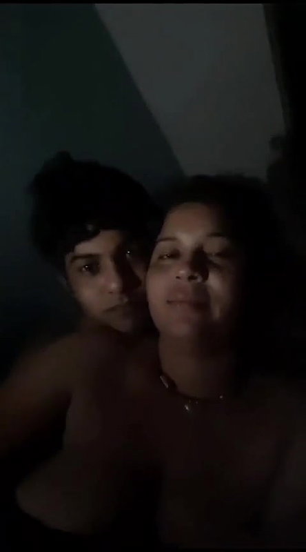 Chachi patake nangi kiya