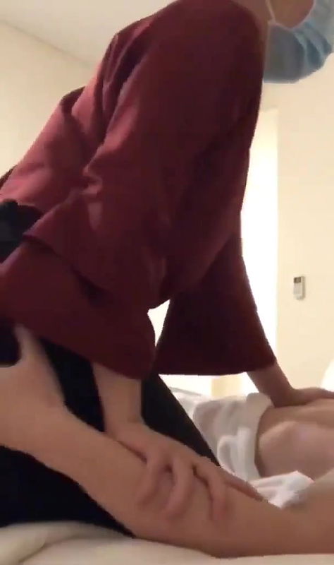 Hot Massageur Groping