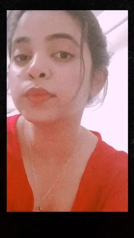 Cute Teen SHowing Boobs