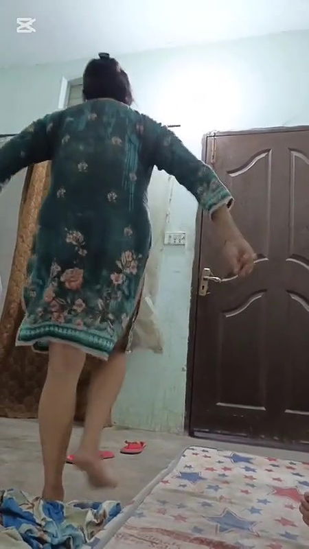 Punjabi Bhabhi Enjoyng with Boy 2