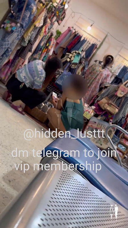 New Hiddenlust viral girl airport dare