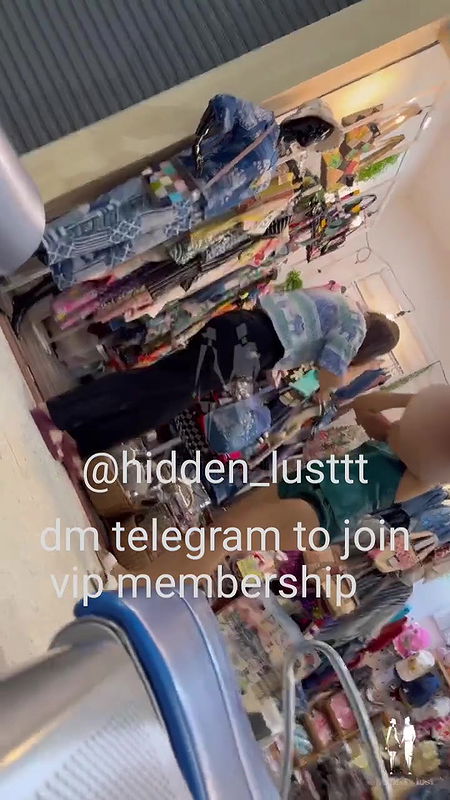 New Hiddenlust viral girl airport dare