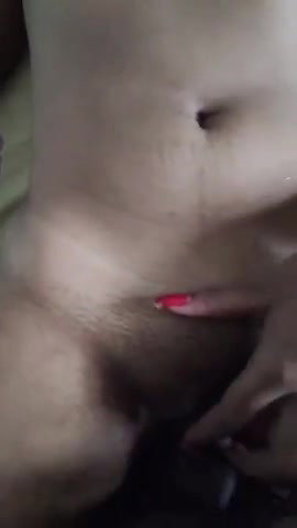 Tamil girls boyfriend recording her fucking video
