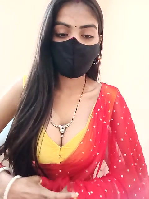 Saree girl in cam