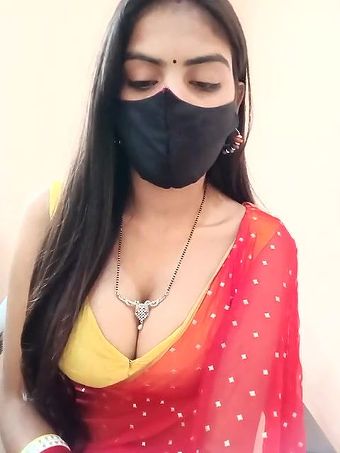 Saree girl in cam