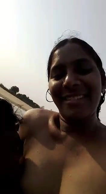Aunty enjoyed fingering in River Telugu Audio