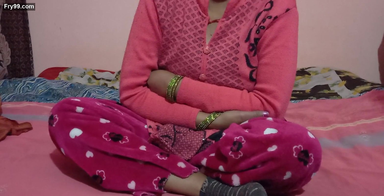 Hot Sandhya bhabhi ke cute boobs.