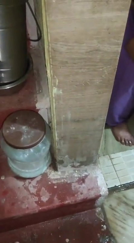 village bhabhi bathing and changing dress part 1