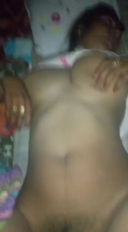 chachi ko chodte samay video banaya