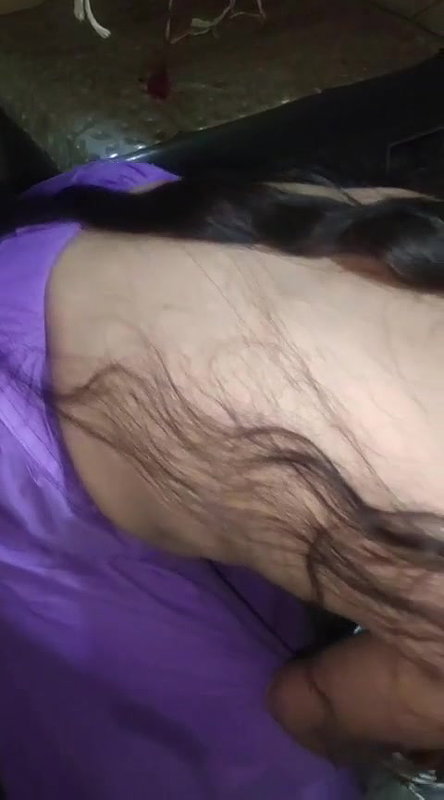 village bhabhi bathing and changing dress part 1