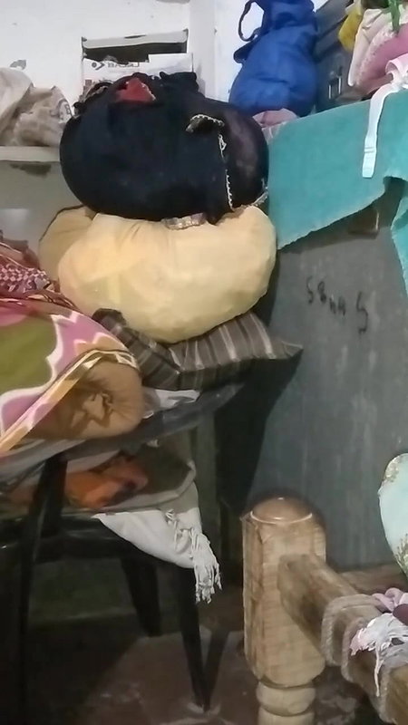 bhabi pant khol ke khadi thi jaldi se chod diya