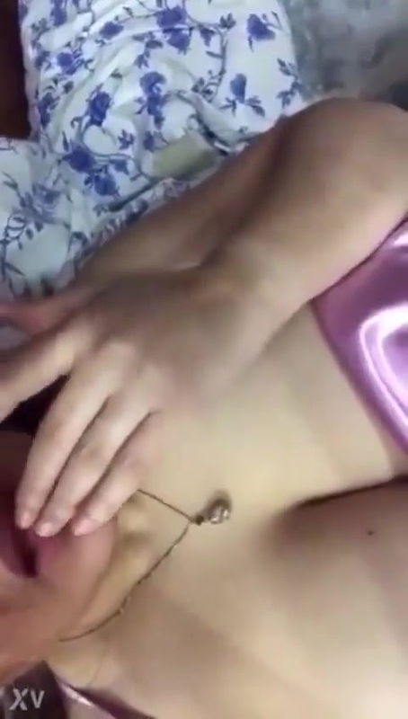 Hot Bhabhi Showing to Lover