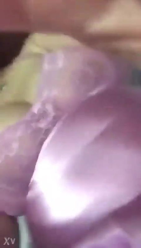 Hot Bhabhi Showing to Lover