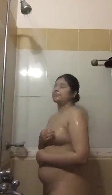 Desi girl taking shawer