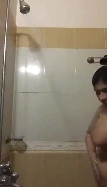 Desi girl taking shawer