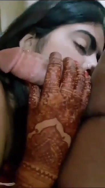 Bhabi ko chusaya aur mu me hi giradiya