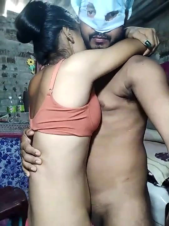 Villlage Couple Kissing and Blowjob