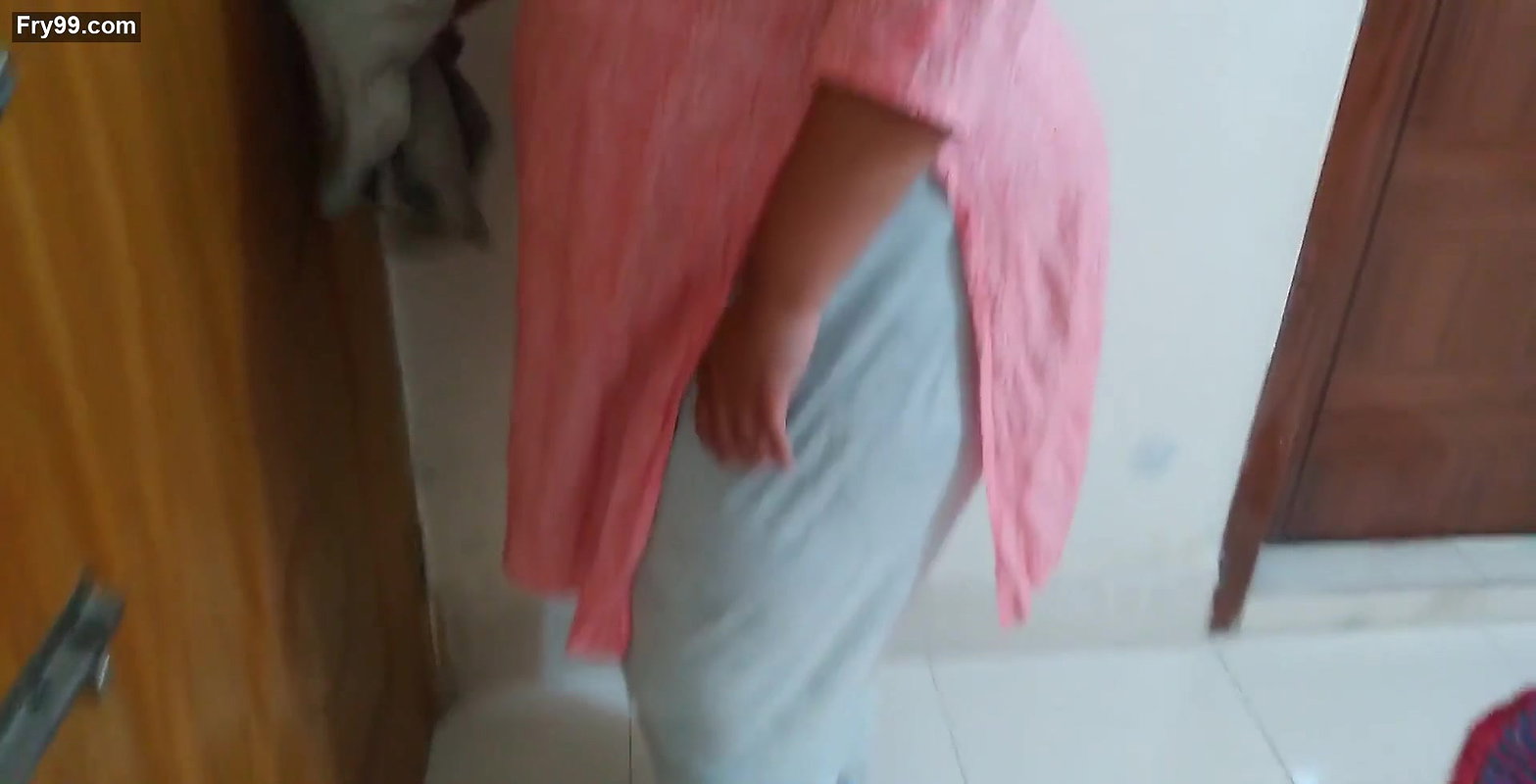 Sasur apni beta ki pati ke sath chudai majboor (Father-in-law fucked while cleaning house) Huge boobs & Ass – cum Inside