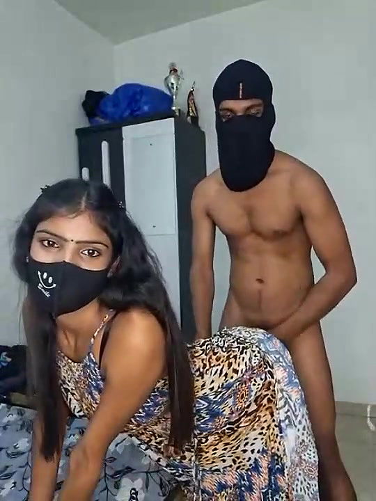 Kissing GF and Blowjob