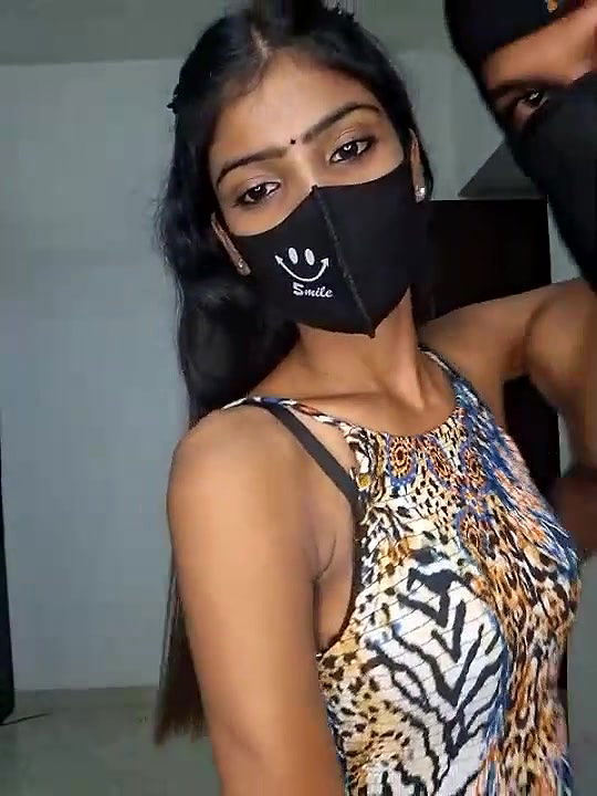 Kissing GF and Blowjob