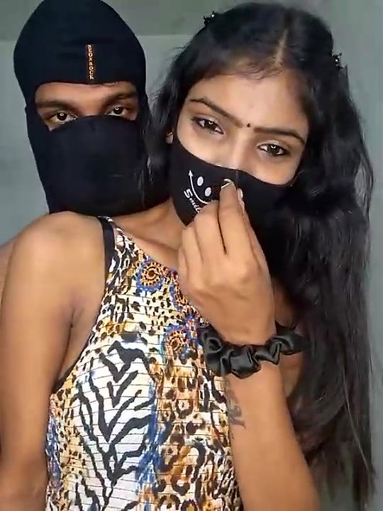 Kissing GF and Blowjob