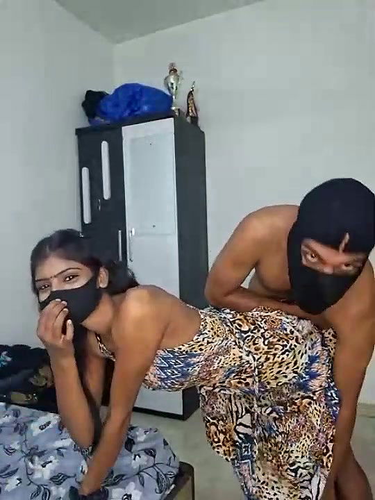 Kissing GF and Blowjob