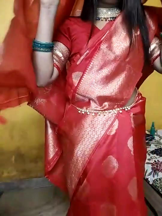 Beautiful Red Saree girl giving Blowjob