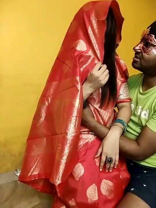 Beautiful Red Saree girl giving Blowjob