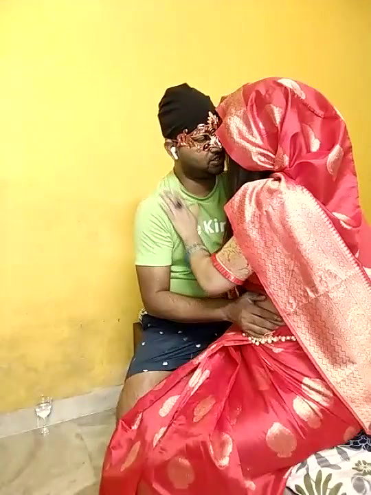 Beautiful Red Saree girl giving Blowjob