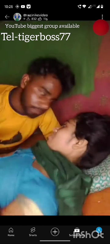 YouTubeer Ragini ke vlogs boobs show