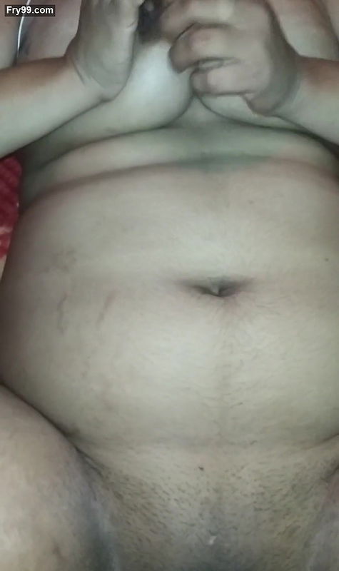 Sexy hot ritu bhabhi sex use earphones