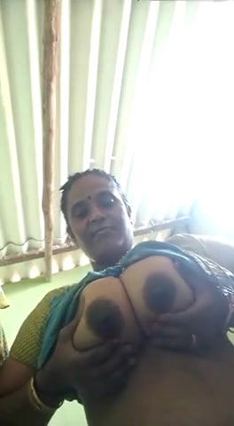 Mature Unsatisfied Aunties Showing Big Boobs Pussy To Her Lover