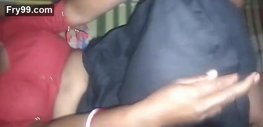 Step mom ko gajar se chudai karte dekha