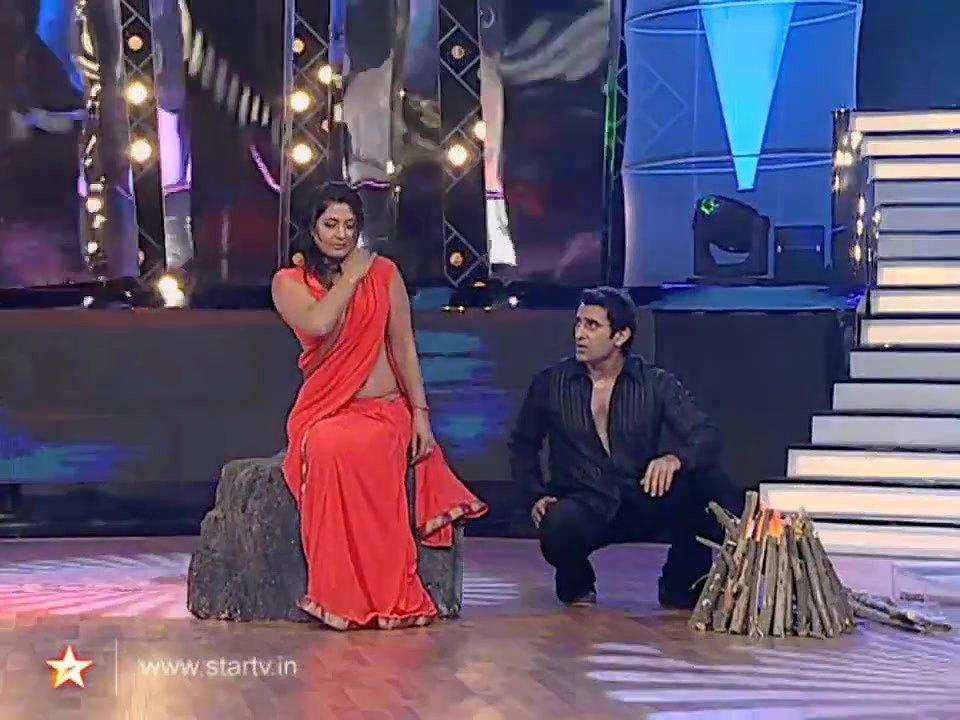 Archana puran singh steamy saree show